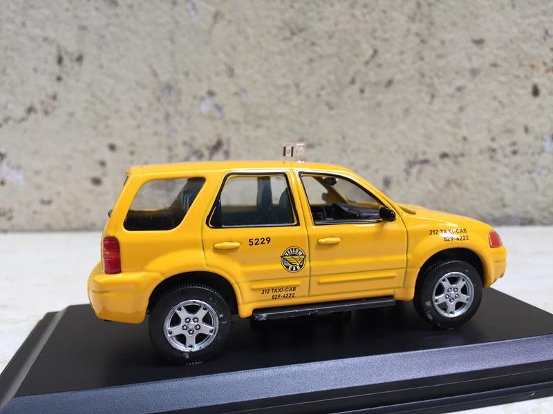 [HCM]Mô hình Xe ô tô FORD Escape 2005  1:43