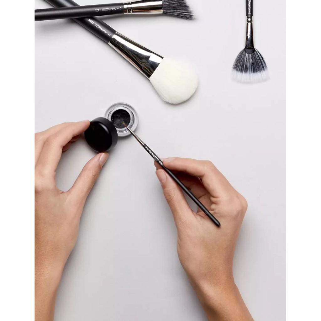 Cọ Kẻ Eyeliner 210