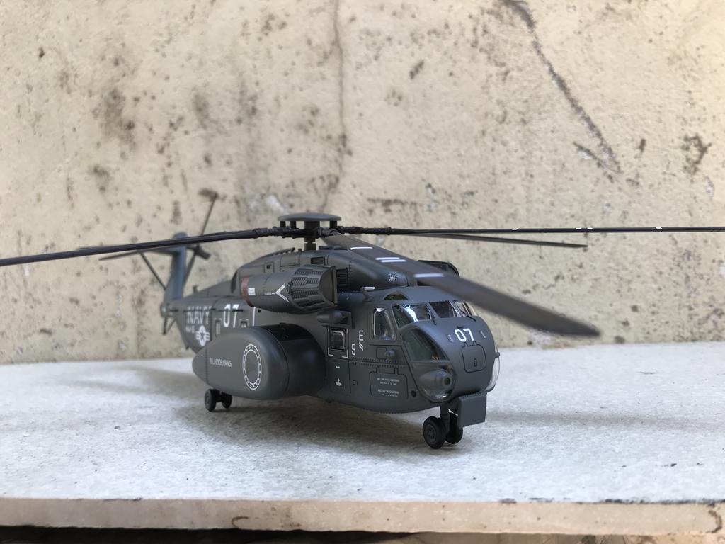 Mô hình máy bay Trực Thăng  MH-53E  1:72