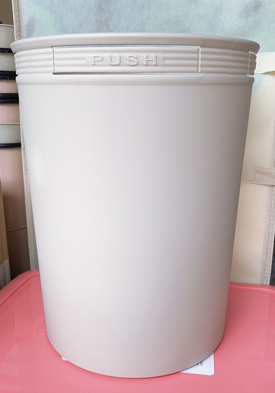 Sọt rác Hiro 15L ( Giao màu ngẫu nhiên )