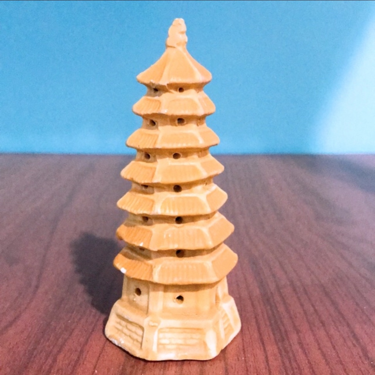 Tháp mini trang trí chậu cây, bể cá
