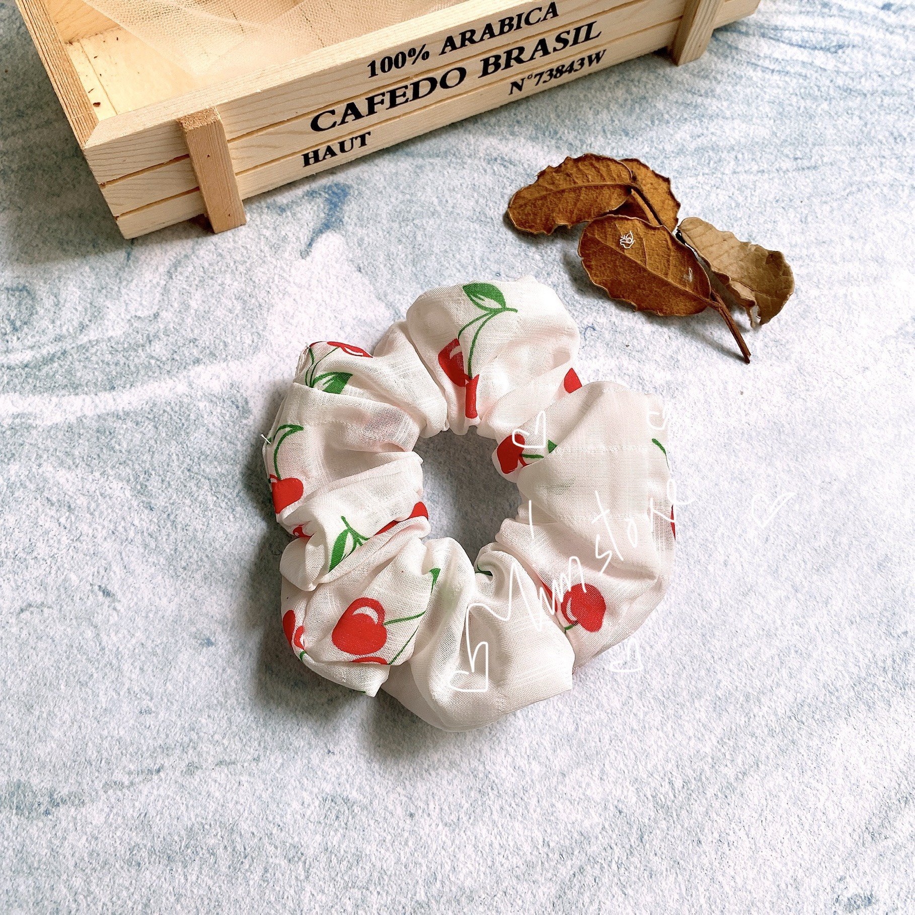 SCRUNCHIES LỤA CÁT CHERRY  - CỘT TÓC VẢI THỜI TRANG NỮ HOT TREND