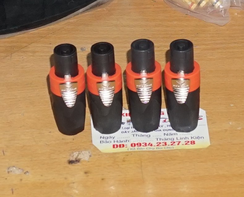 Combo 4  jack speakon ( cắm loa ) tốt (4 cái )