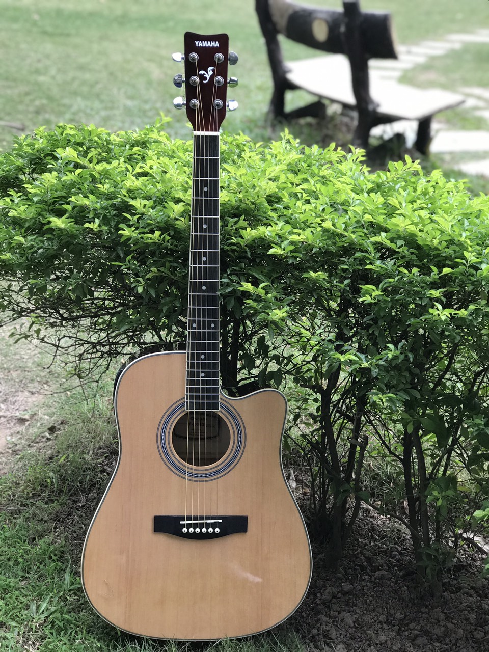Đàn Guitar Acoustic YAMAHA F3000 Có EQ