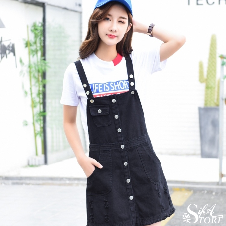 Chân Váy Yếm Denim Đính Nút Wash Rách Cá Tính