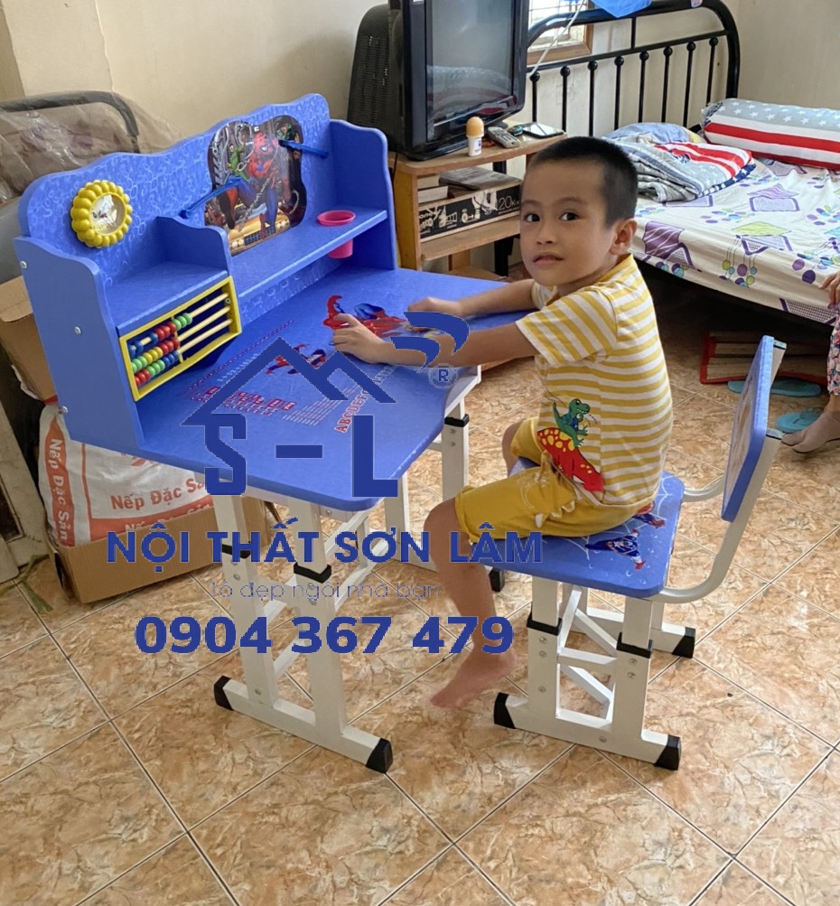 Bàn ghế học sinh lắp ráp điều chỉnh chiều cao hình siêu nhân nhện