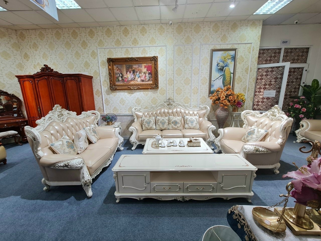 Sofa tân cổ điển màu kem nhập khẩu bọc da bò 9918B