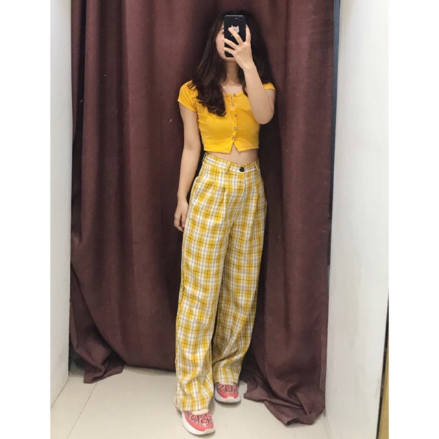 Quần ống rộng kẻ caro khuy giữa