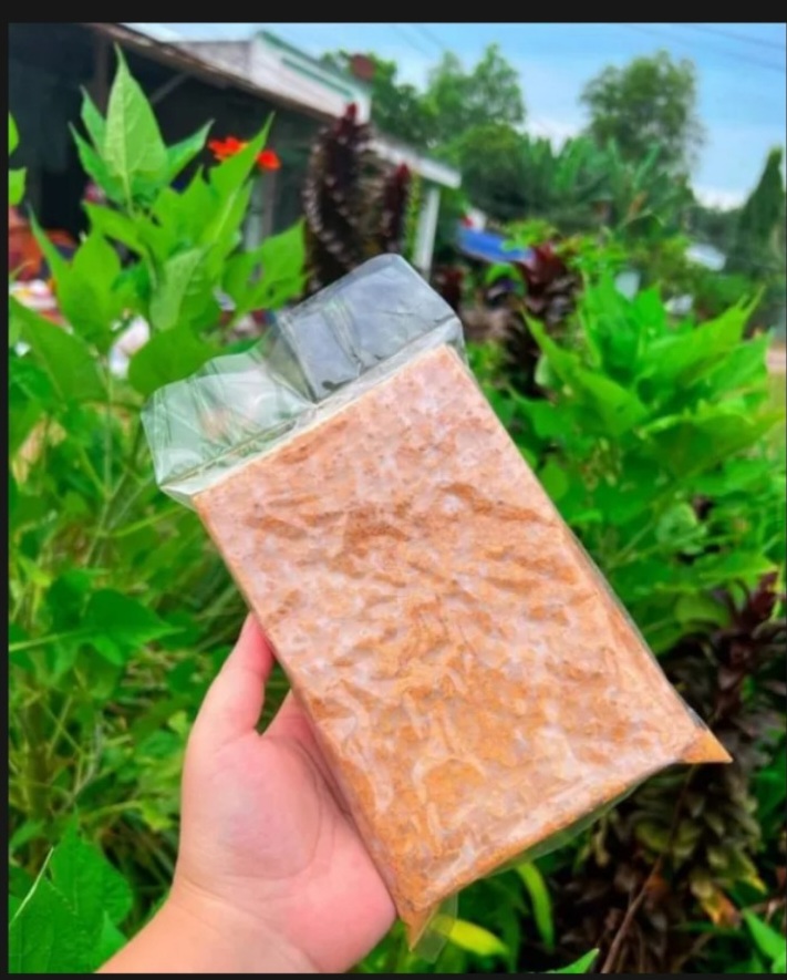 Bánh tráng muối nhuyễn lắc ( xike lắc muối)