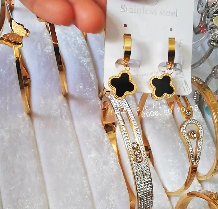 Bông Tai Titan Khoen Tòn Ten