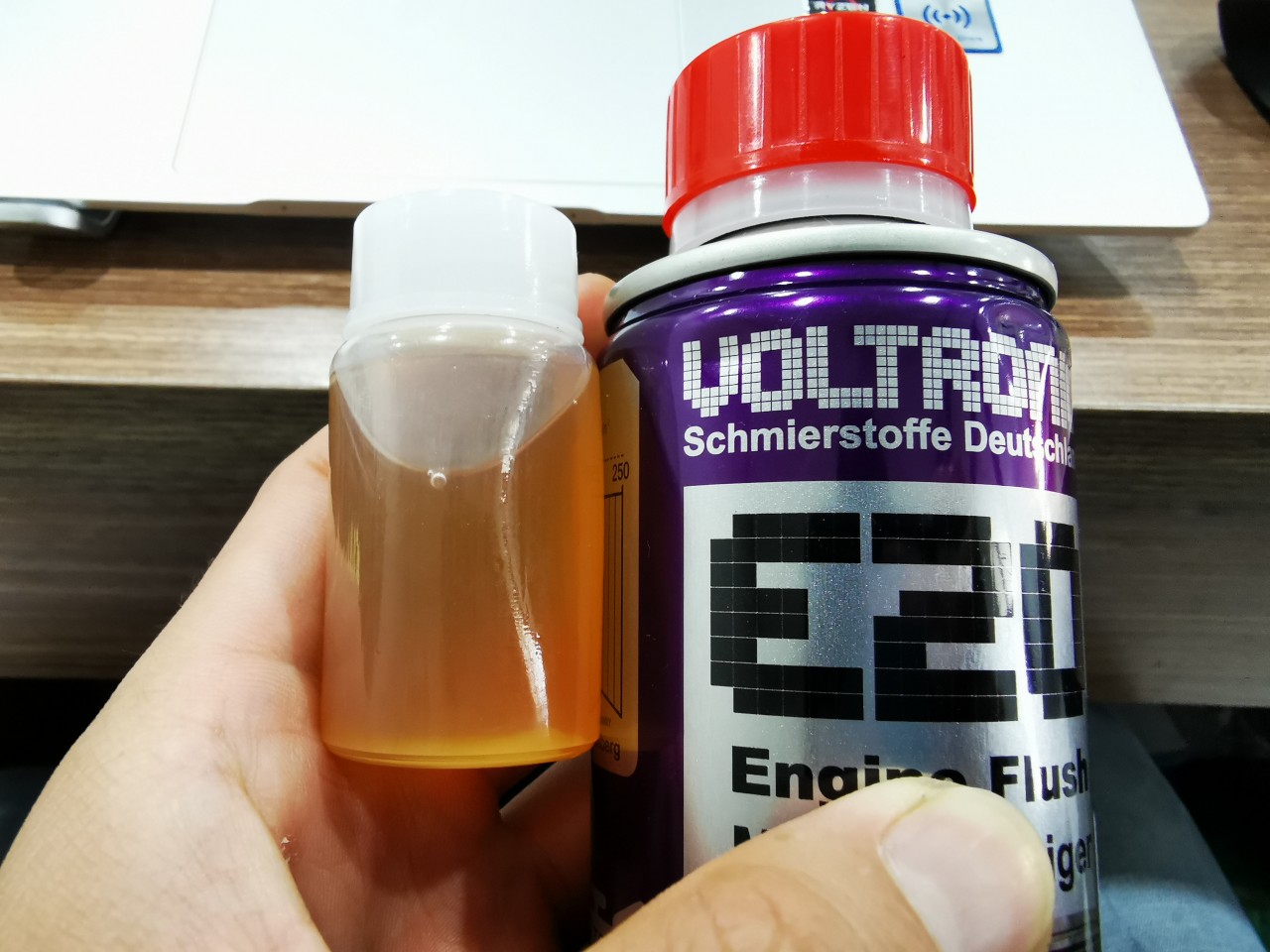 [HCM]Phụ Gia Xúc rửa động cơ Voltronic E20 Engine Flush 60ml - VE2030