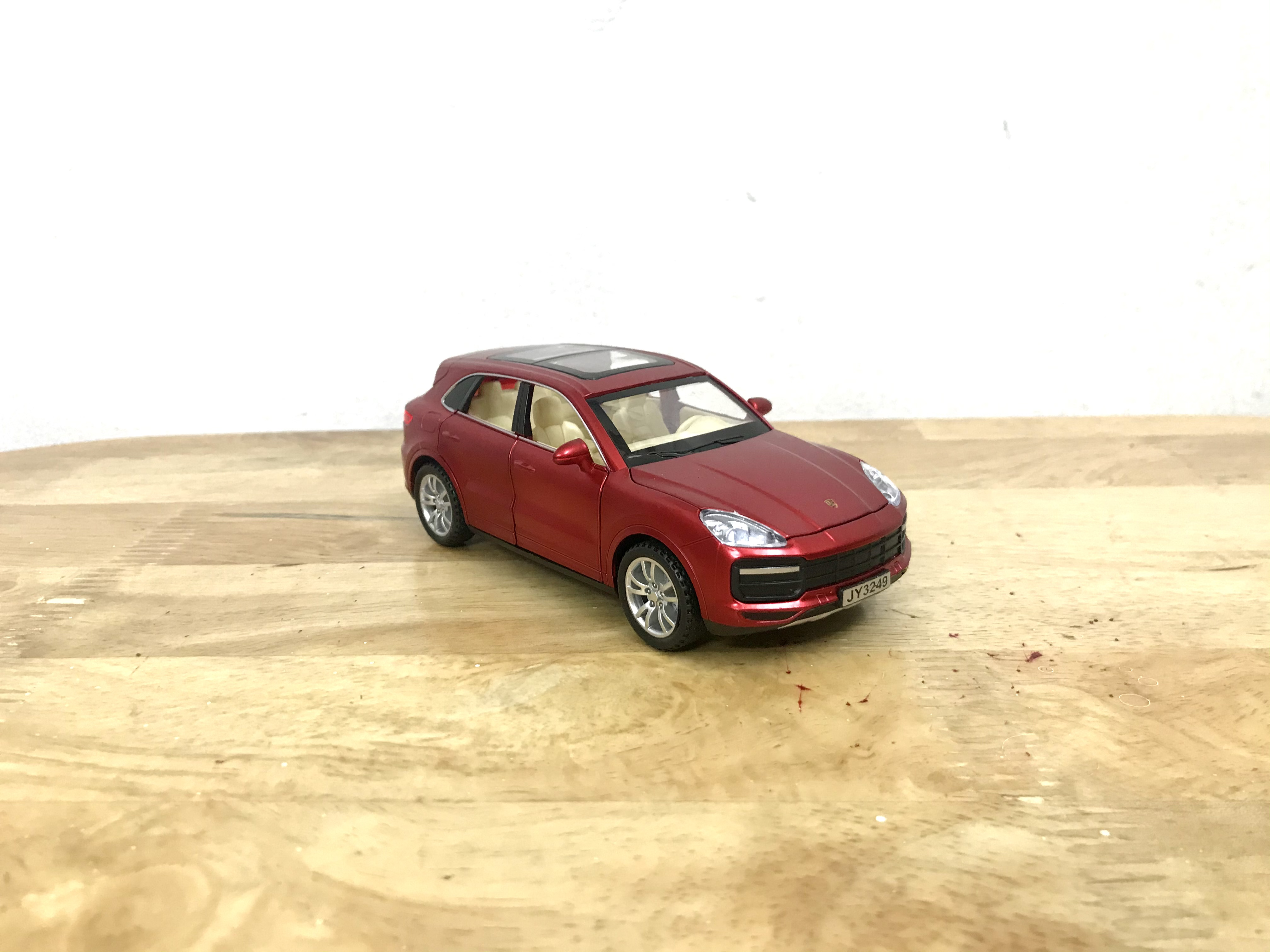 Mô hình xe Porsche Cayenne _ Tỷ lệ 1:32