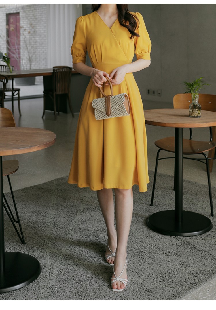 [HCM]ĐẦM CỔ V CHIT EO