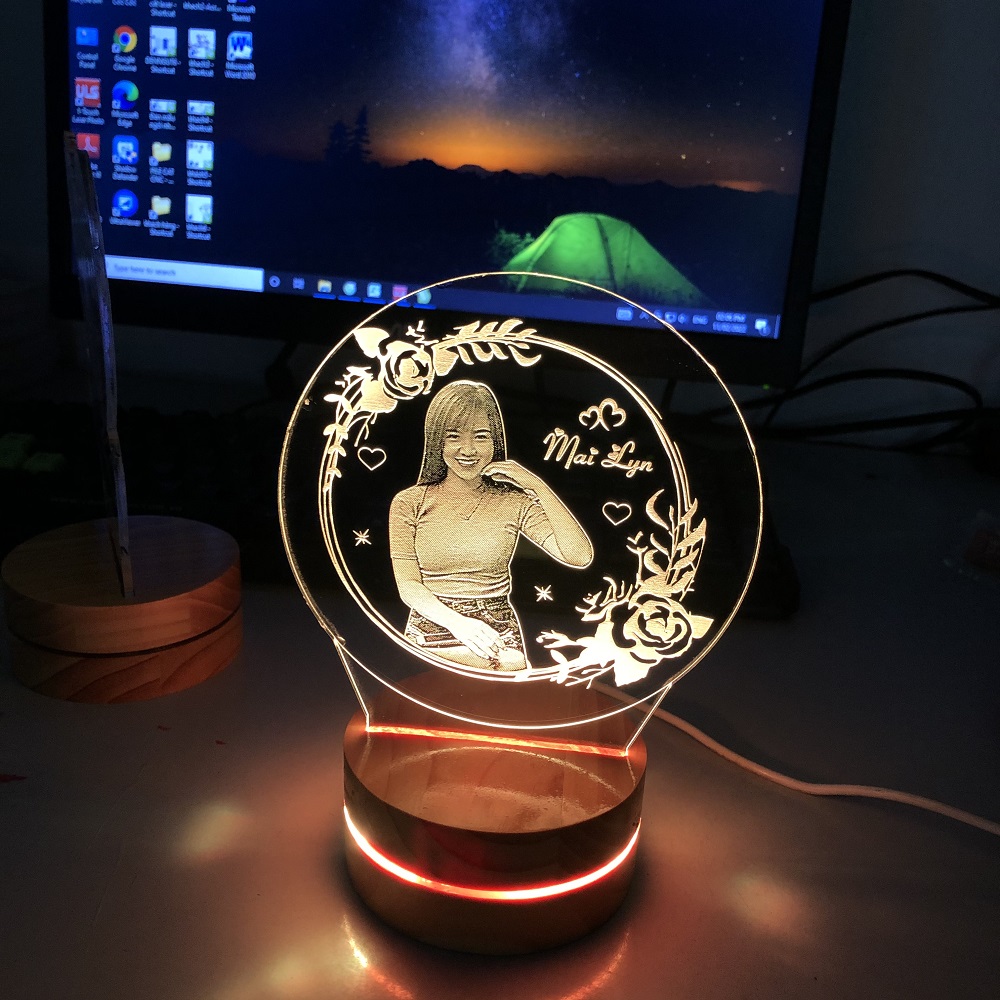 Đèn led 3d khắc ảnh chân dung  - quà tặng, quà kỉ niệm ý nghĩa tặng bạn bè, người thân