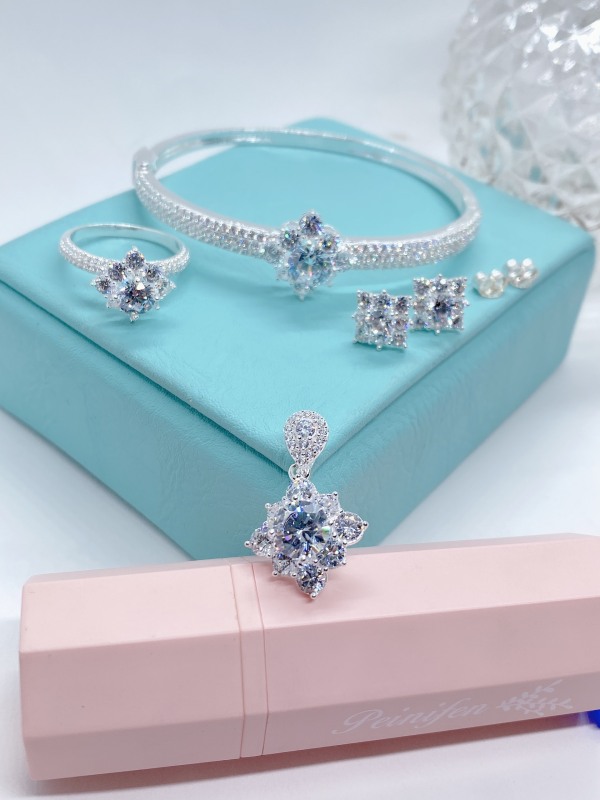 Bộ vòng bạc cao cấp