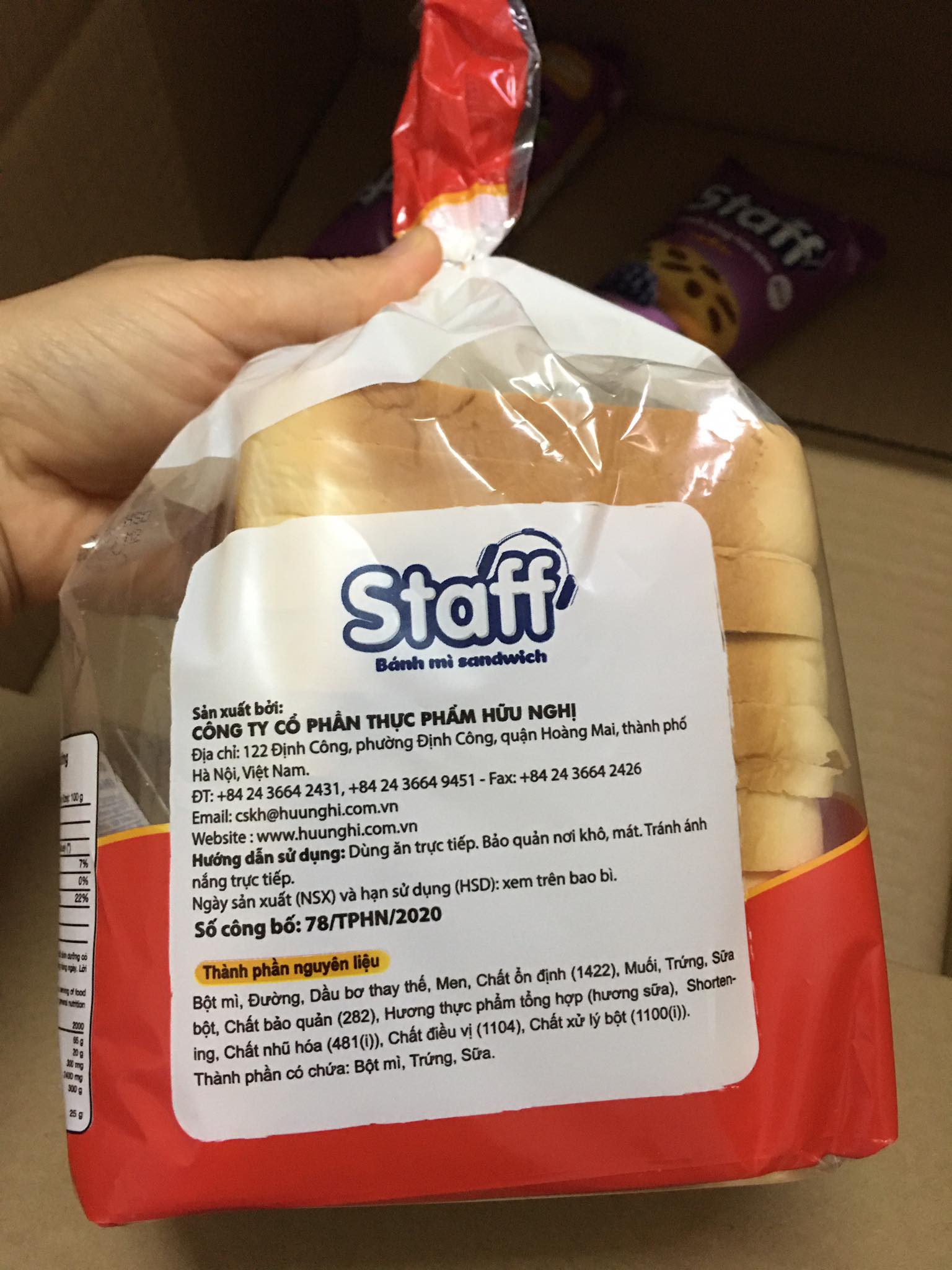 BÁNH MÌ SANDWICH STAFF 275G