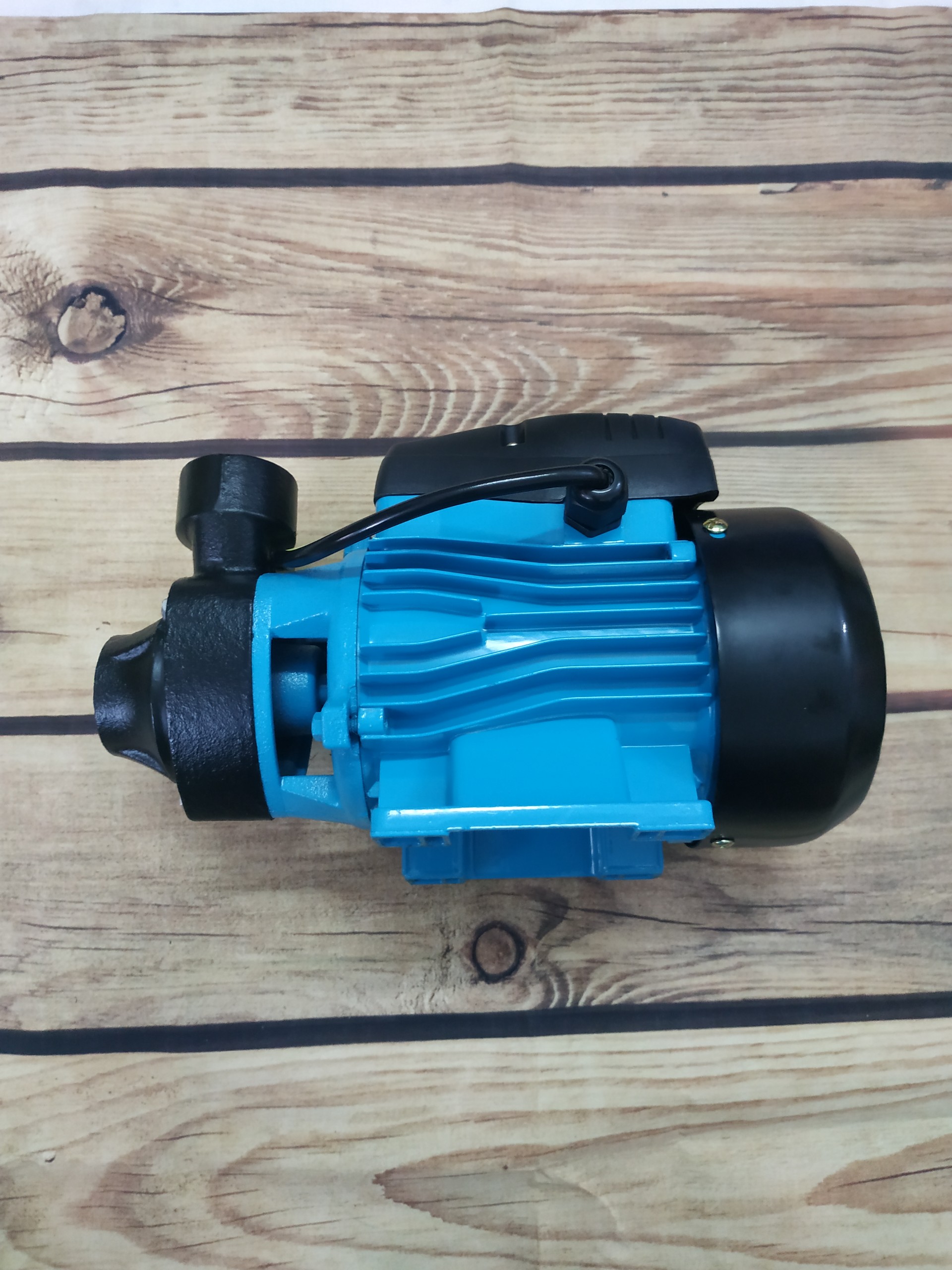 Máy bơm nước tăng áp Kazuma 370W 1/2HP