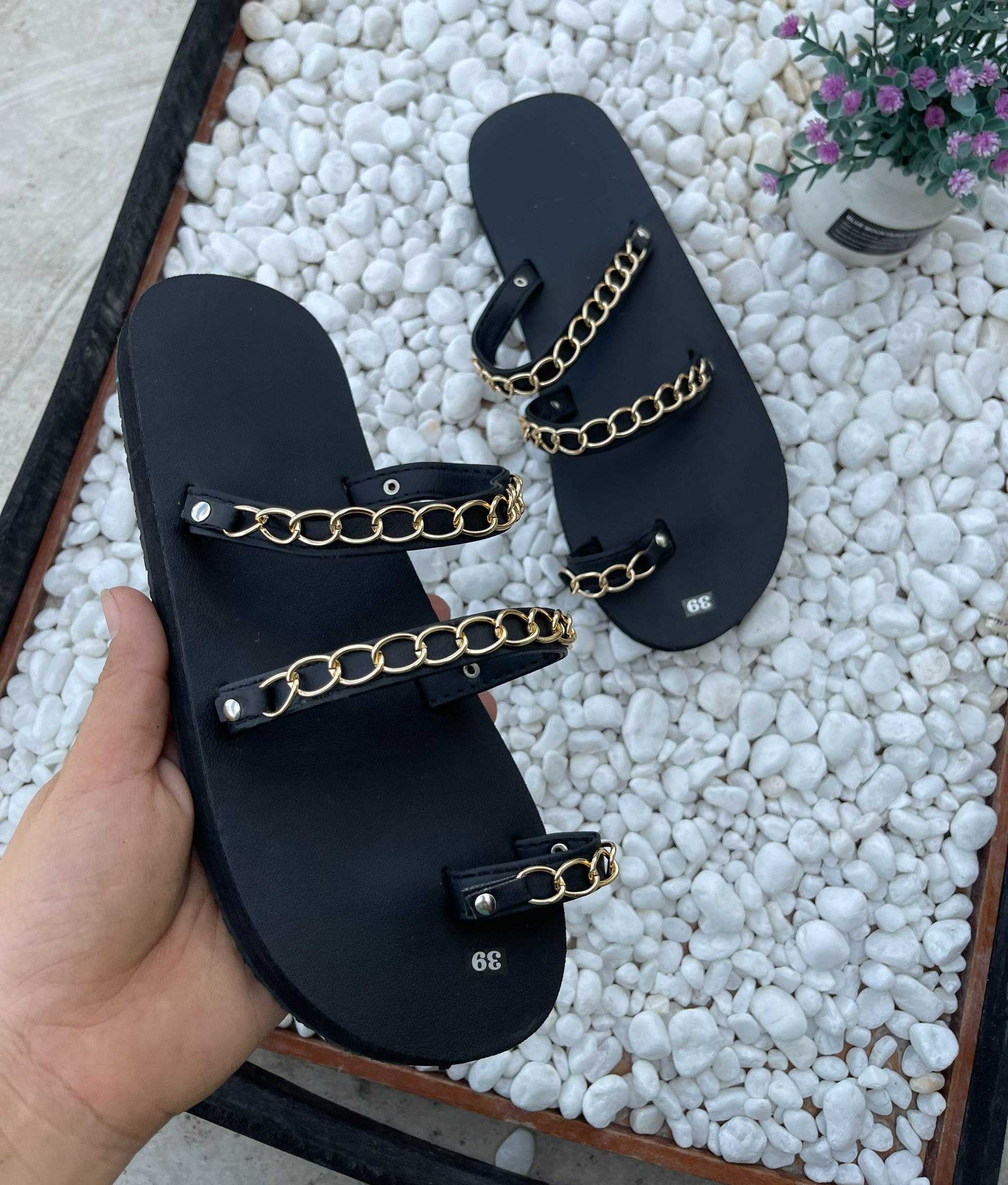 xỏ ngón xích đen nữ