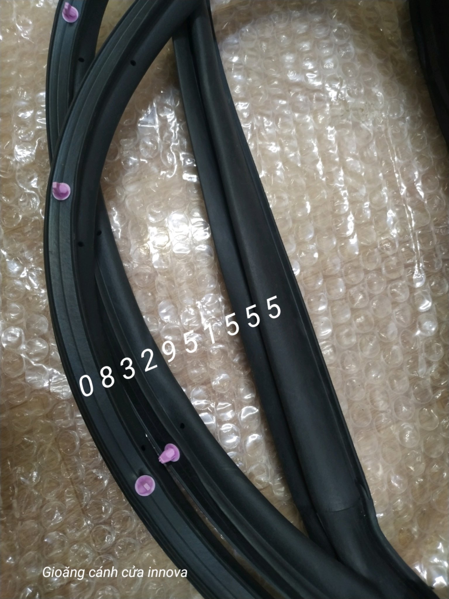 Gioăng cánh cửa Innova 05 - 14 ( giá bán 1 chiếc , oem )