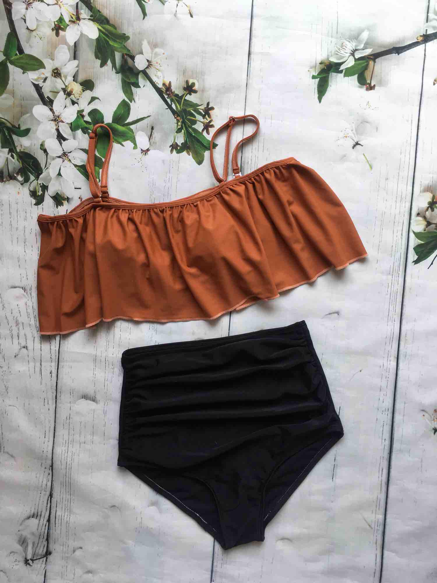Bikini bèo trễ vai cam đất quần nhún