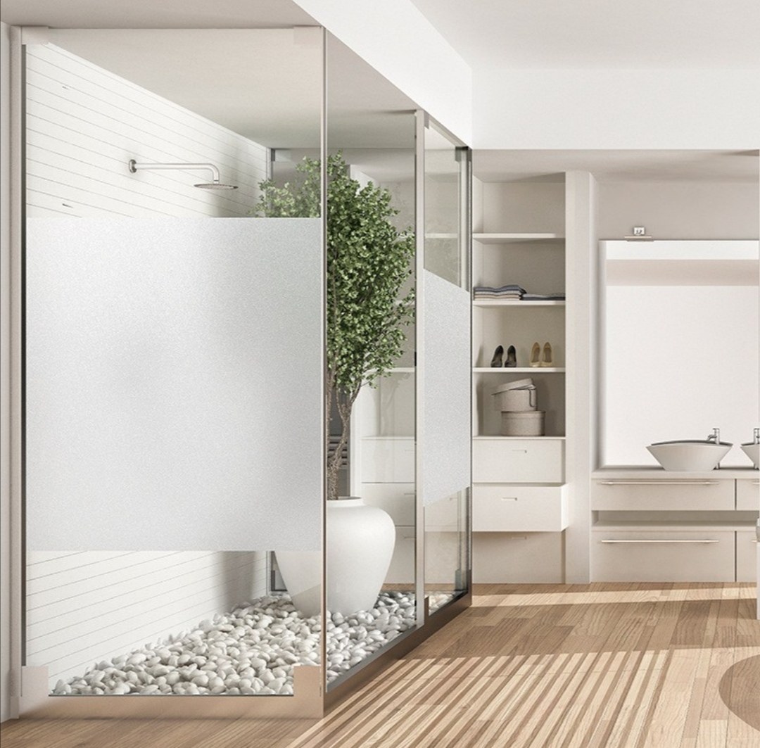 Giấy dán kính mờ. Decal dán kính mờ. Cuộn 5M. Có sẵn keo
