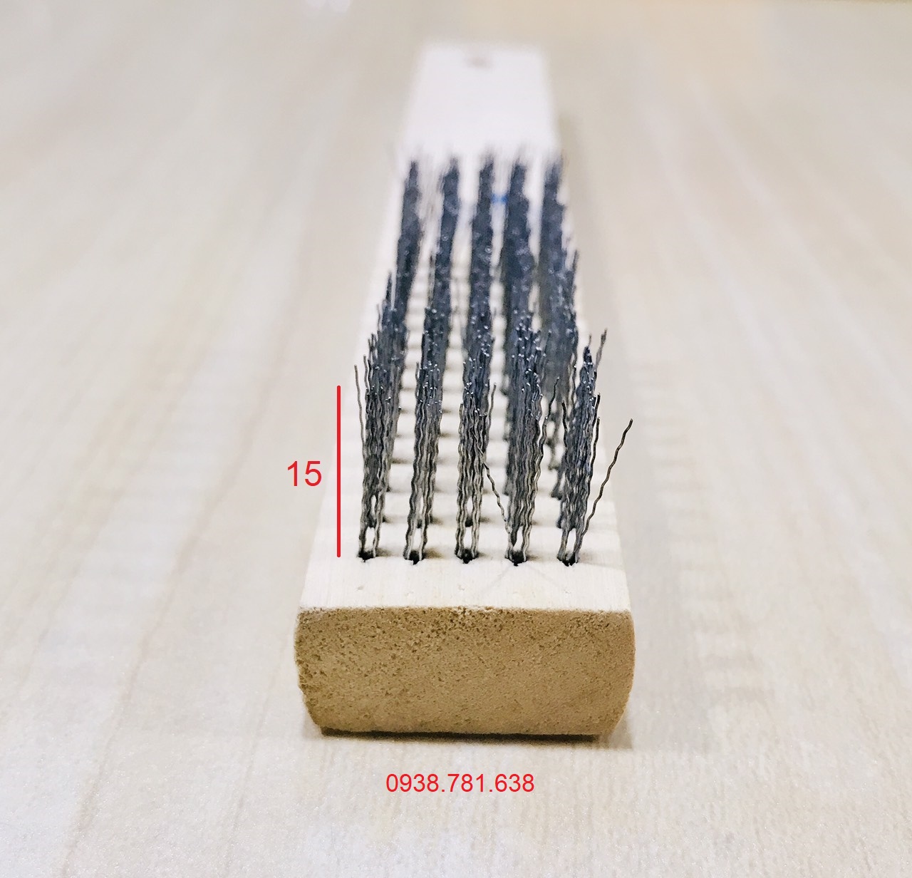 Bàn Chải Cán Gỗ Sợi Cước Thép 514