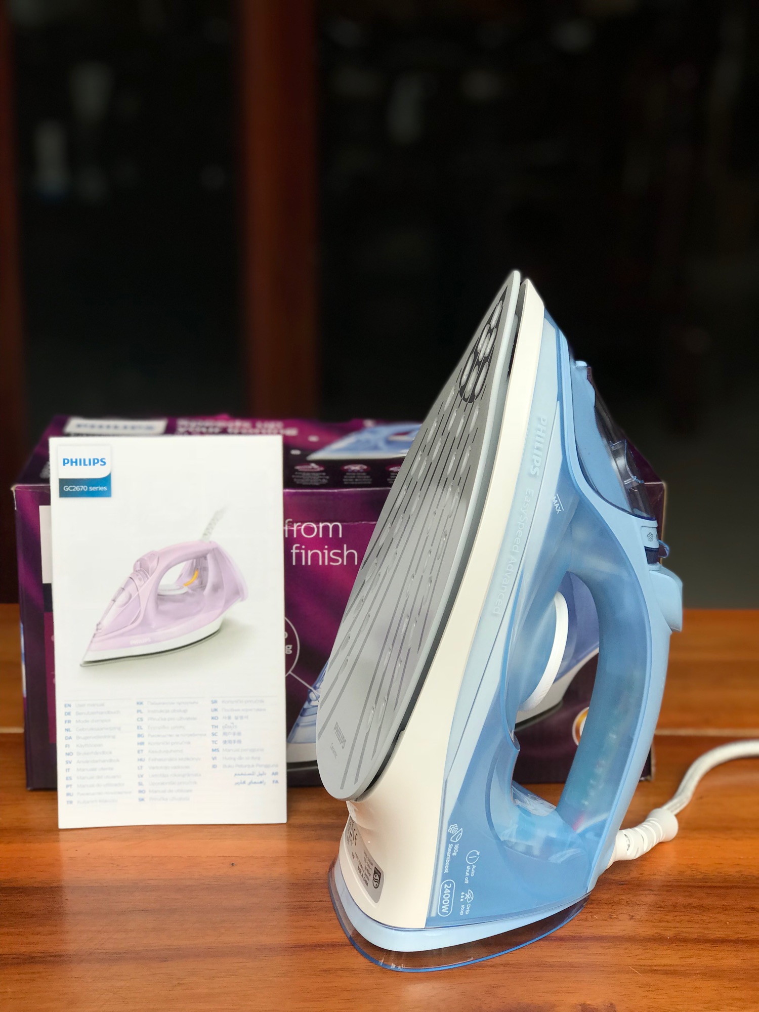 Bàn ủi hơi nước Philips GC2676
