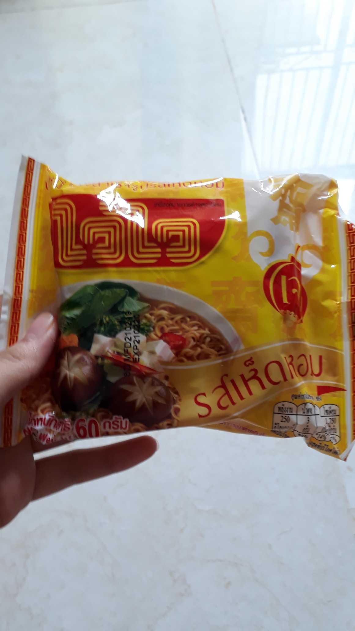 Thùng Mì chay Wai Wai Thái Lan