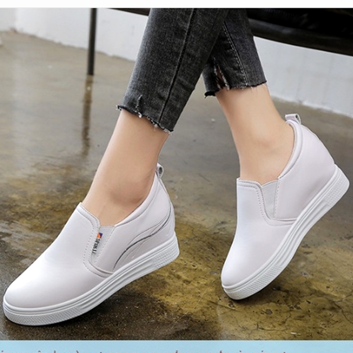 Giày sneaker nữ da PU thêu viền form nhỏ C08