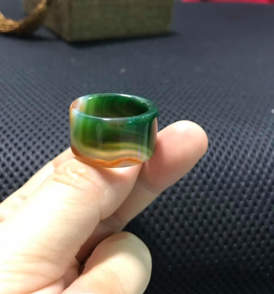 NHẪN CÀN LONG ĐÁ MÃ NÃO XANH