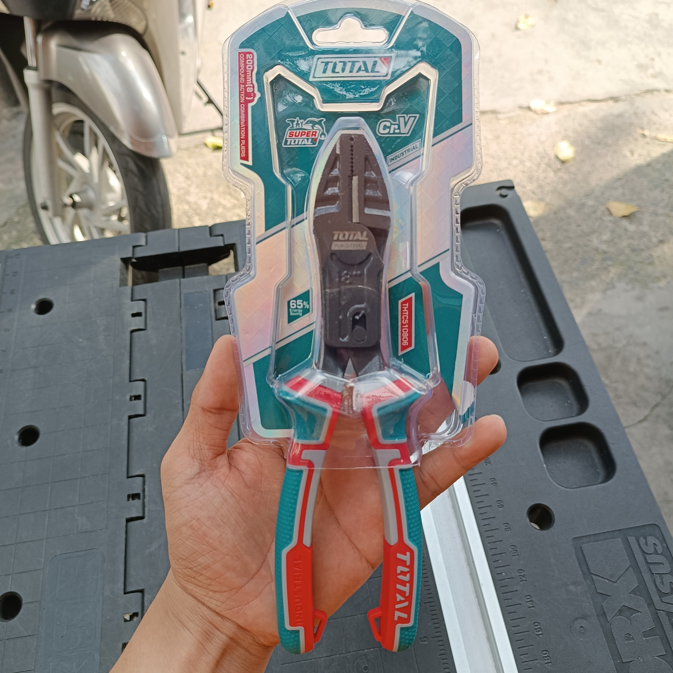 Thtc510806 - kềm răng trợ lực 200mm - total