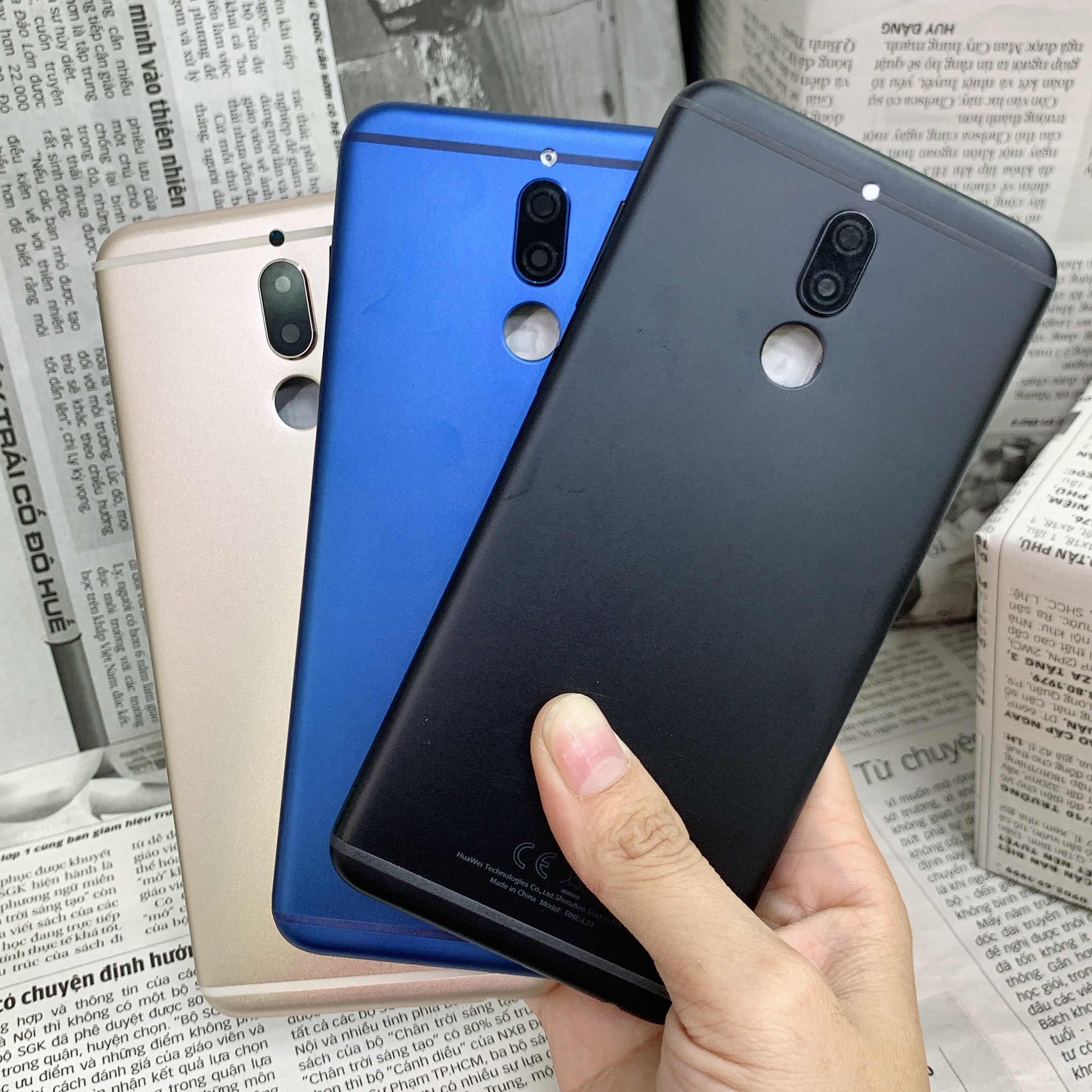 Vỏ bộ Huawei Nova 2i full ( Kính camera , Khai sim , Nút , Sườn , Lưng ) Zin New