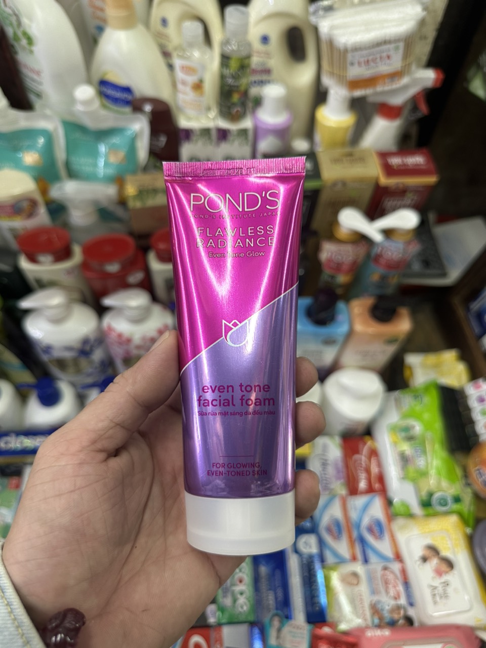 SỮA RỬA MẶT TRẮNG DA CAO CẤP POND'S