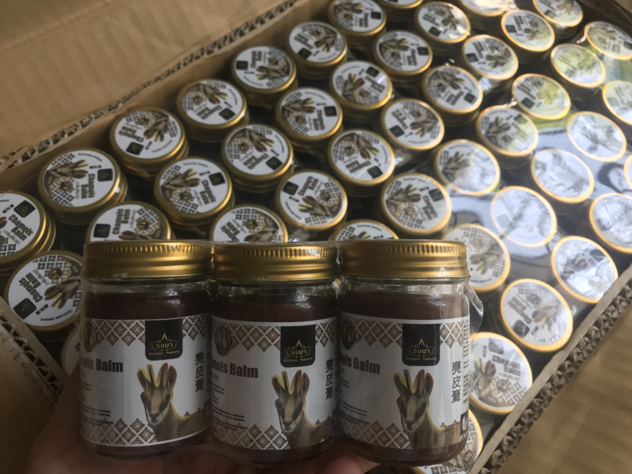 Dầu cù là xoa bóp hãng rotchana (rắn, hổ, bọ cạp, rết, cá sấu, hưu) Thái lan