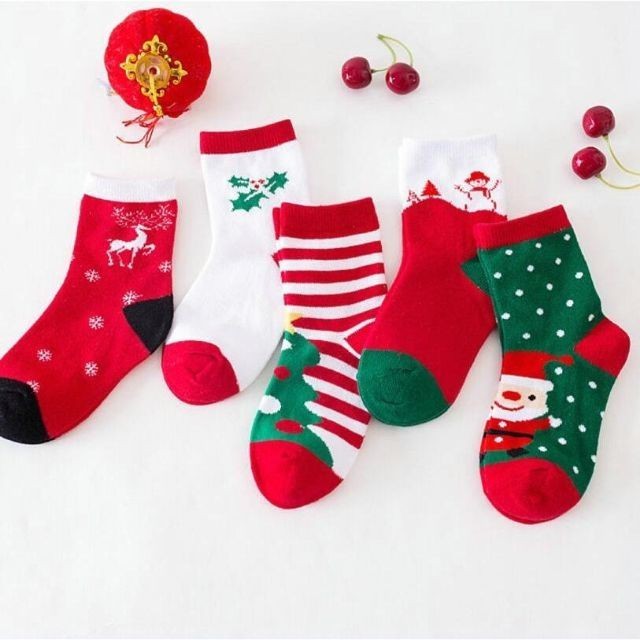 Set 5 đôi tất Noel , tất giáng sinh cao cổ cho bé trai bé gái