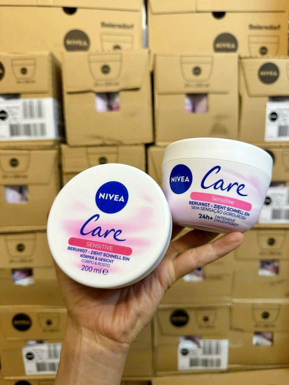 Kem dưỡng Nivea Care 200ml của Đức.
