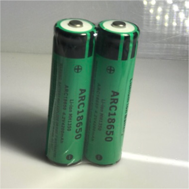 Bộ 2 viên pin sạc 18650 4.2V 4200mAh