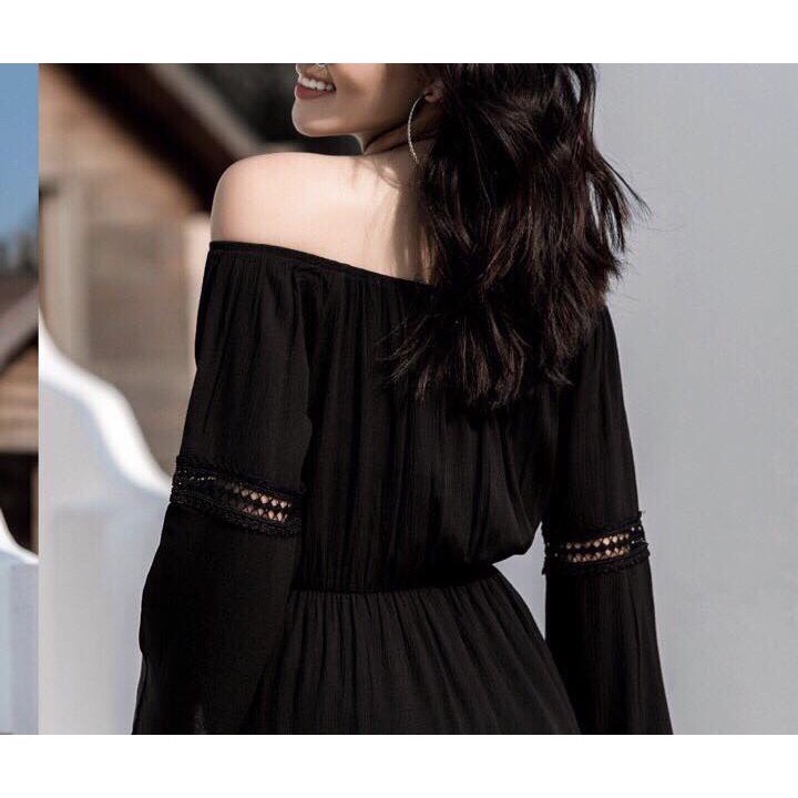 Jumpsuit đen trễ vai, tay loe cực hot