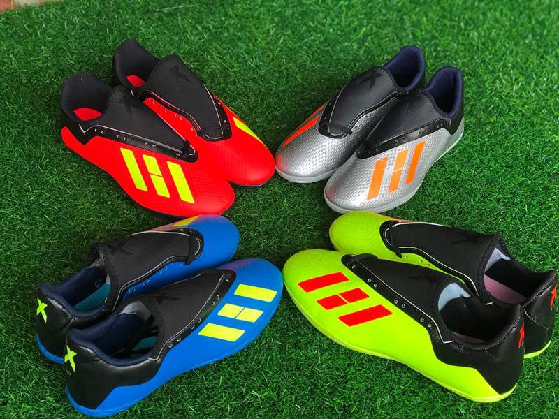 giày đá bóng,giày đá banh tặng tất