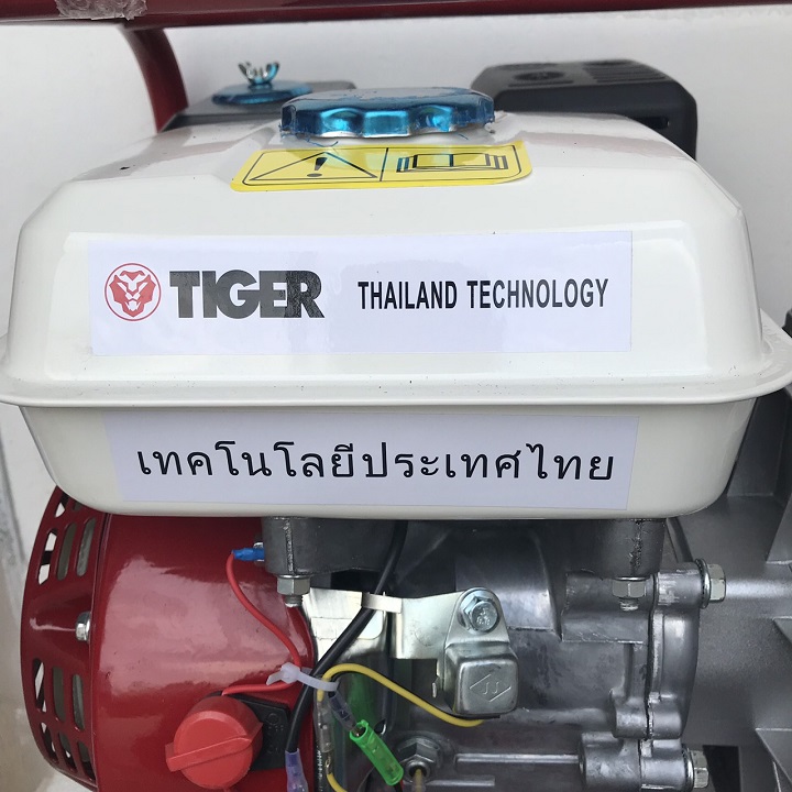 máy bơm nước chạy xăng