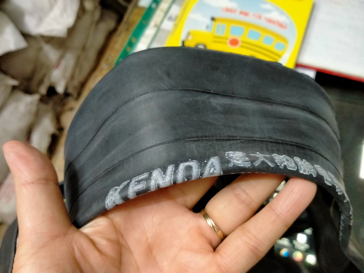 RUỘT, SĂM XE ĐẠP ĐIỆN 16x3.0 VAN CONG KENDA
