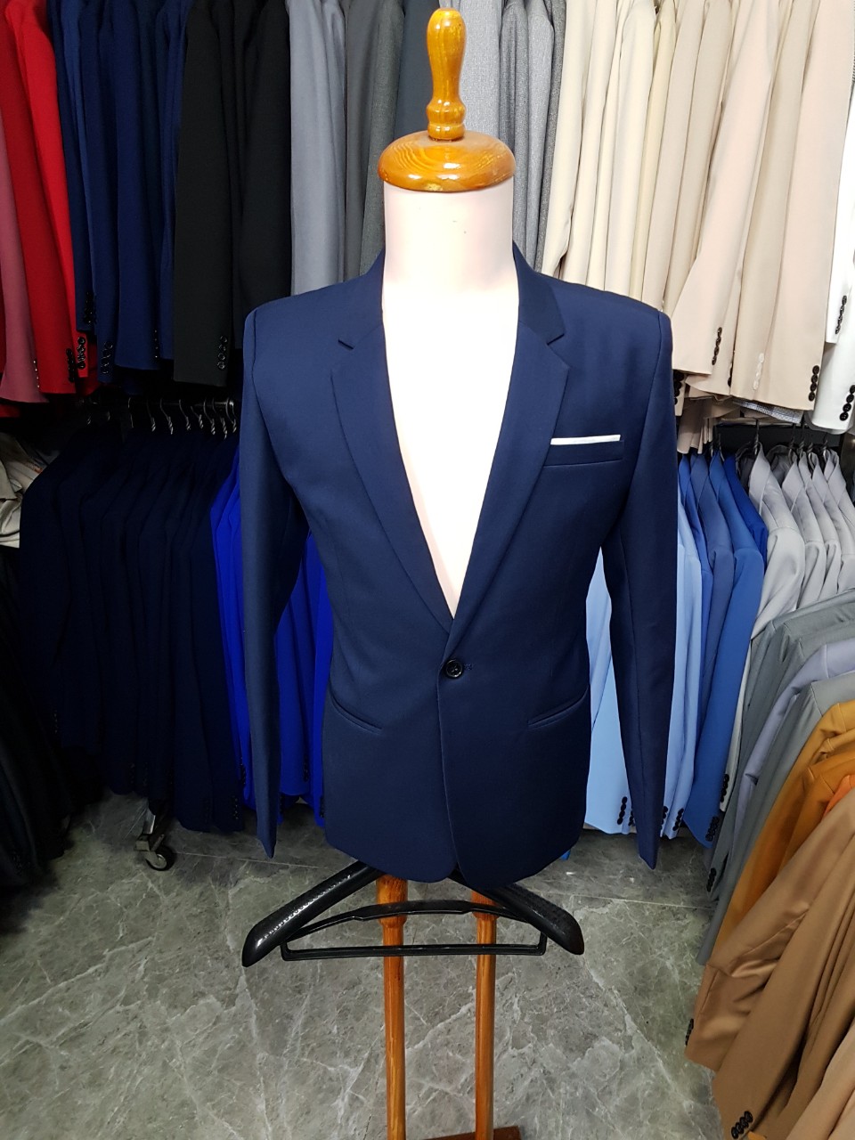 Áo vest nam ôm body màu xanh đen chất liệu vải mềm mịn