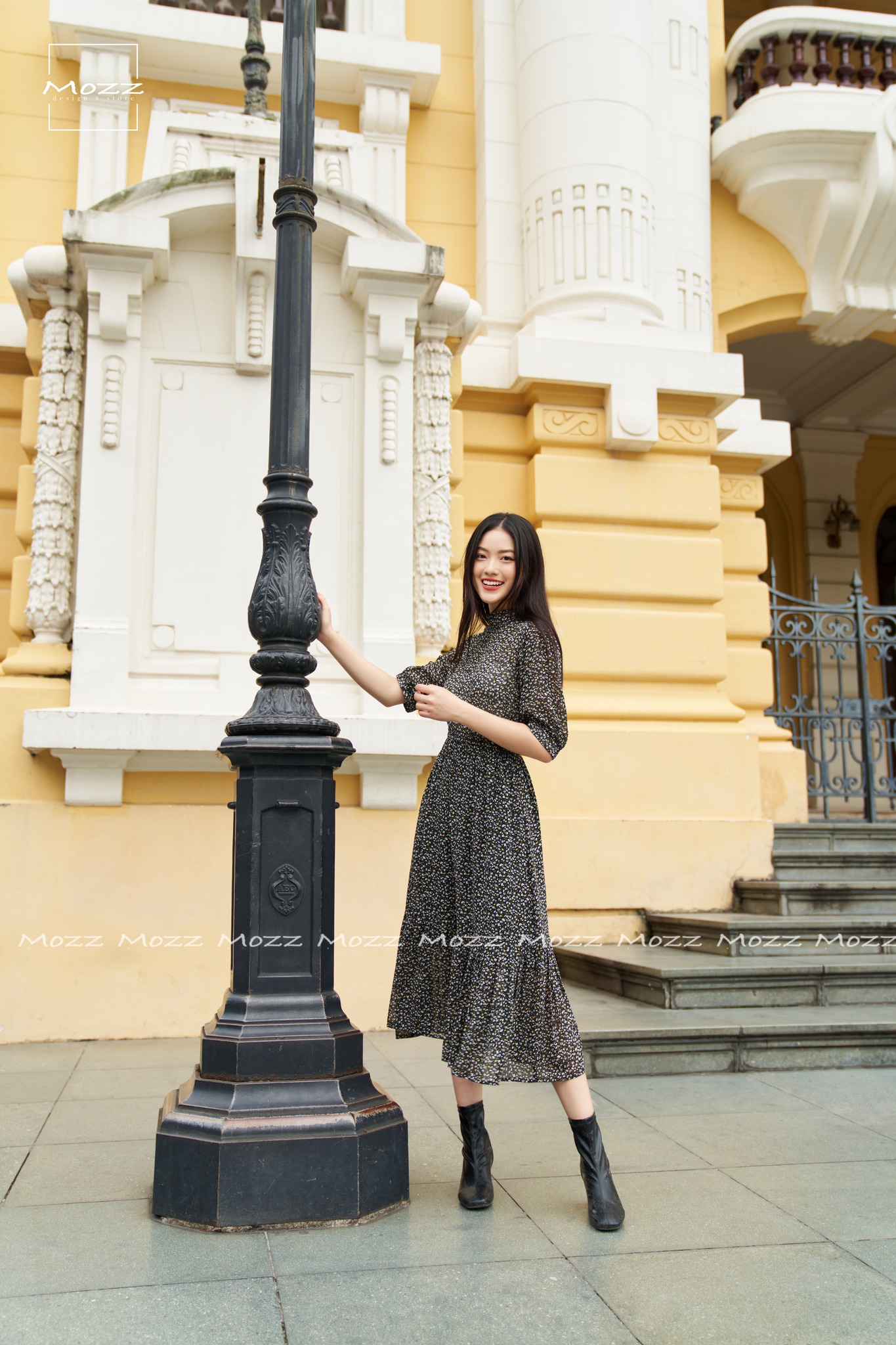Váy hoa xanh thiết kế Mozz