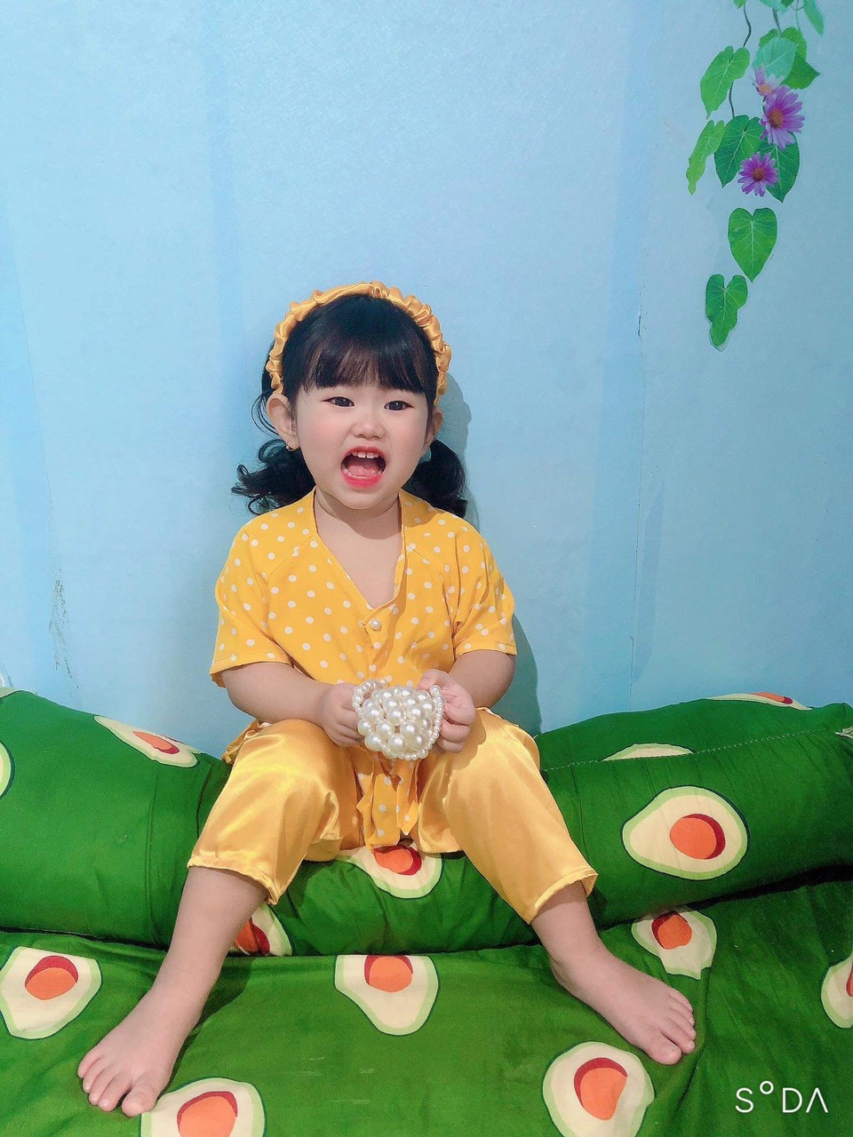 Bộ bà ba lụa hoa cho bé