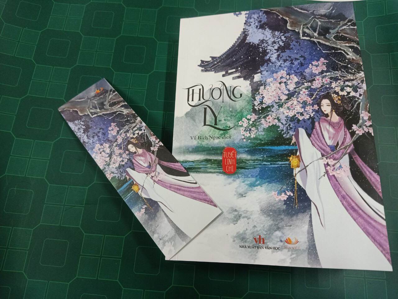Sách Tiểu Thuyết - Thương Ly - Tuyết Linh Chi (TẶNG POSTCARD - SỐ LƯỢNG GIỚI HẠN)