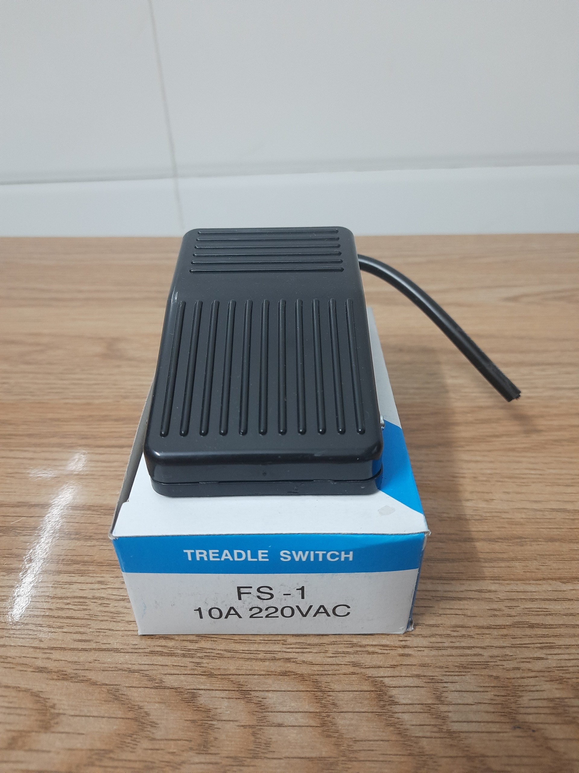 Công Tắc Bàn Đạp Chân 250VAC-10A TFS-1