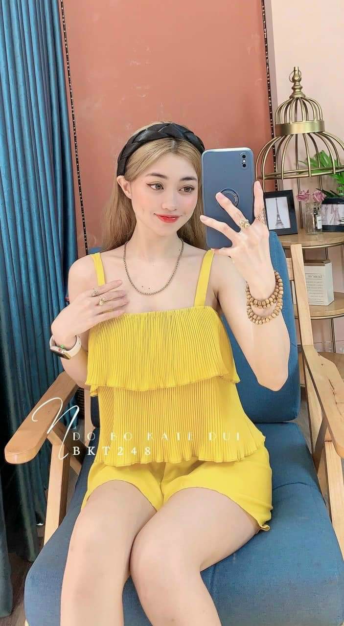 Đồ bộ đùi kate lụa 2 dây mặc nhà dập ly tầng