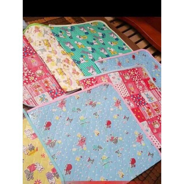 Chiếu lót chống thấm cho trẻ sơ sinh Đài Loan 45x60cm
