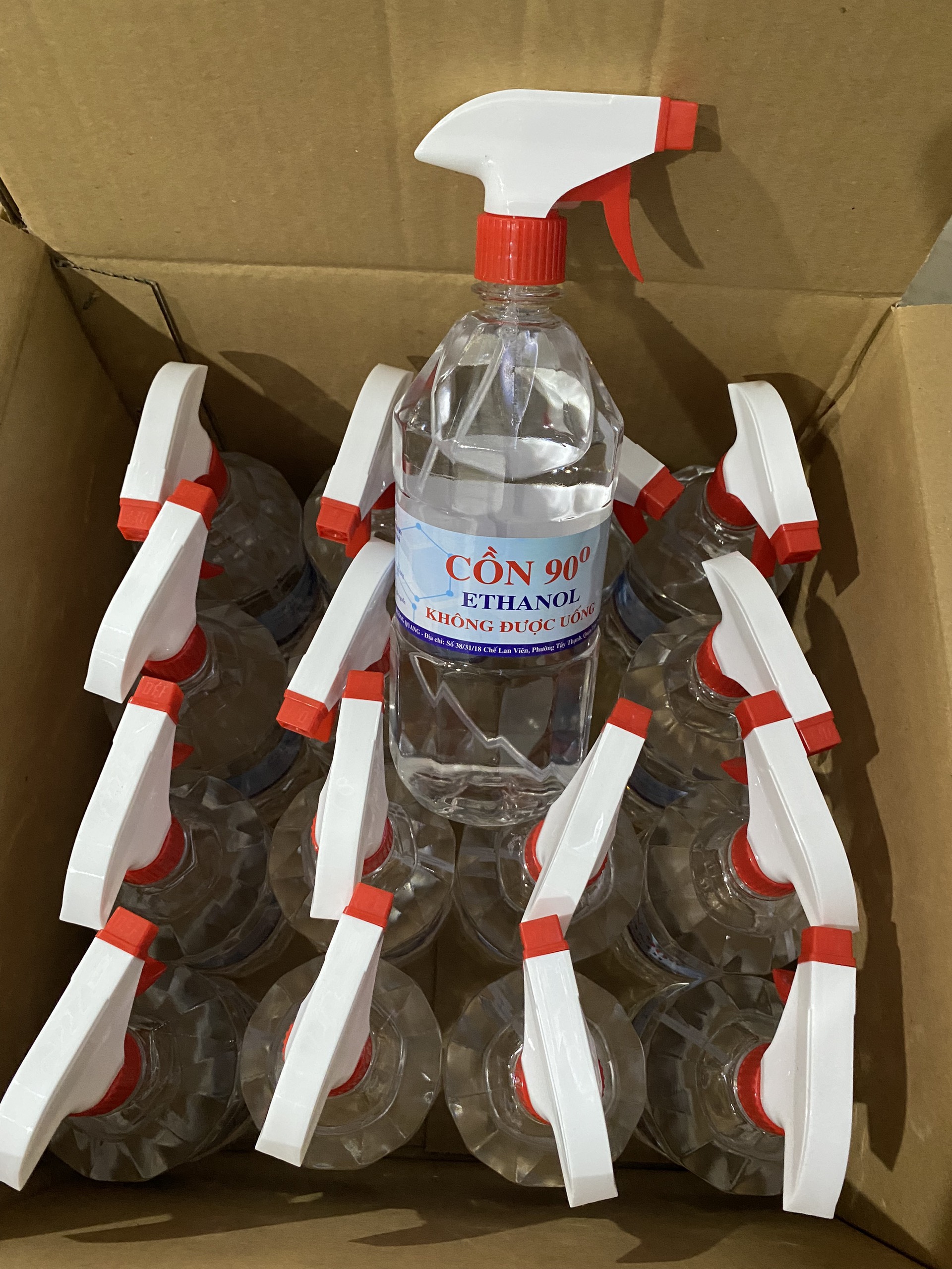 Cồn sát khuẩn 90. chai 1000ml có vòi.