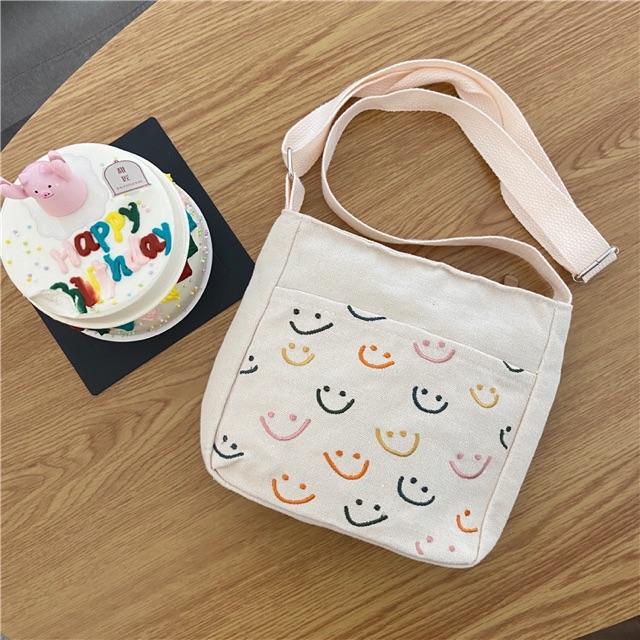 Túi Đeo Chéo Size Nhỏ Smile ( Hình Thêu)